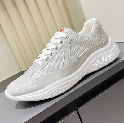 Cups Sneaker